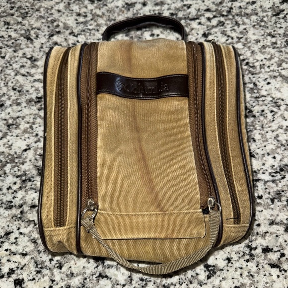 Columbia Other - Columbia canvas leather neutral small Sage Travel Bag zip up multi-compartment